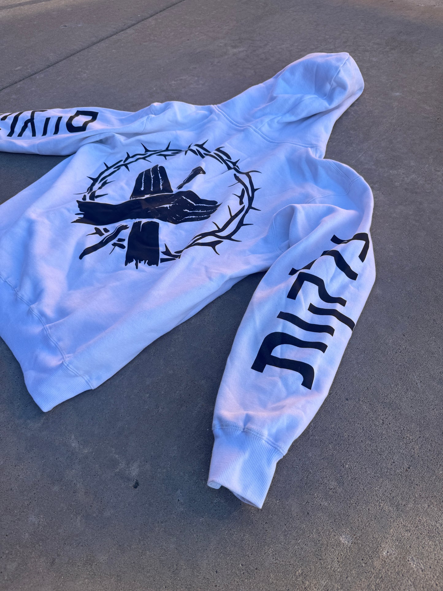 Scars and Thorns white Zip up